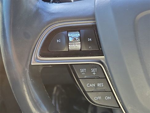 Used 2019 Lincoln Nautilus Reserve image 29