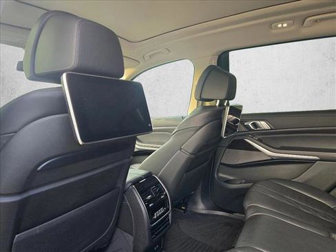 Used 2020 BMW X7 xDrive40i w/ Premium Package image 17