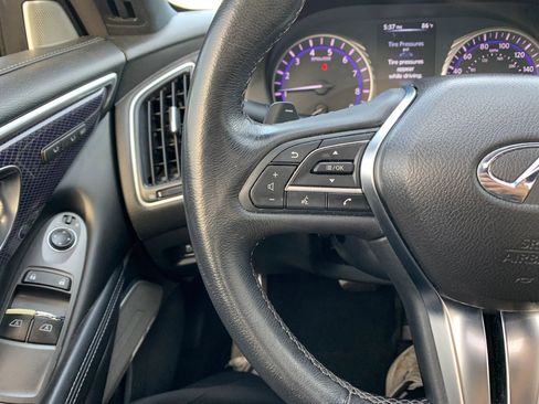 Used 2017 INFINITI Q60 Red Sport 400 image 16