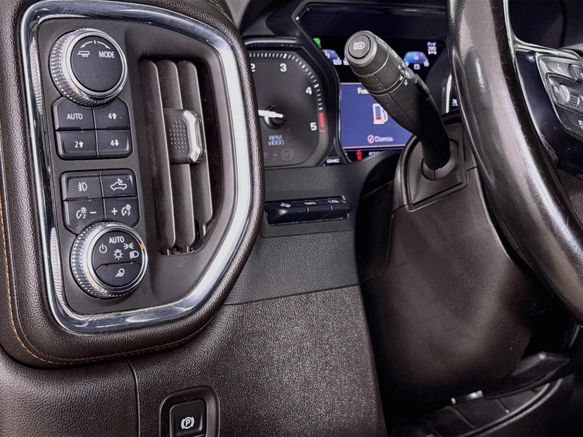 Used 2023 GMC Sierra 2500 AT4 w/ AT4 Premium Plus Package AWD/4WD image 12