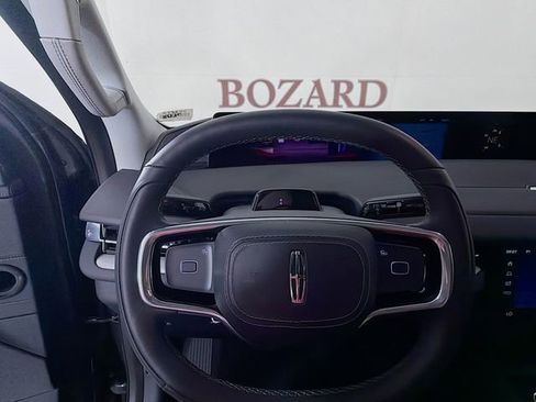 New 2025 Lincoln Navigator L Reserve AWD/4WD image 11