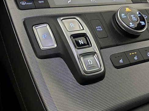 Used 2023 Hyundai Palisade Calligraphy image 17