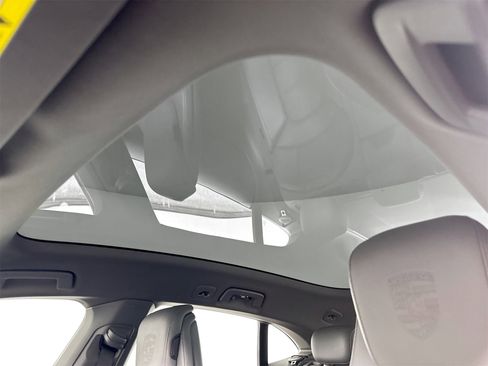 Certified 2024 Porsche Taycan 4 Cross Turismo image 35