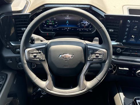 Used 2024 Chevrolet Silverado 1500 ZR2 w/ Technology Package image 10