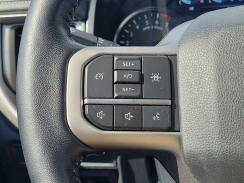 Used 2023 Ford Expedition XLT RWD image 13