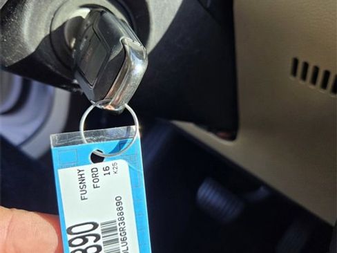 Used 2016 Ford Fusion SE w/ Equipment Group 502A image 25