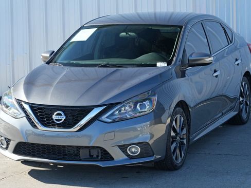Used 2019 Nissan Sentra SR w/ Exterior Package image 39