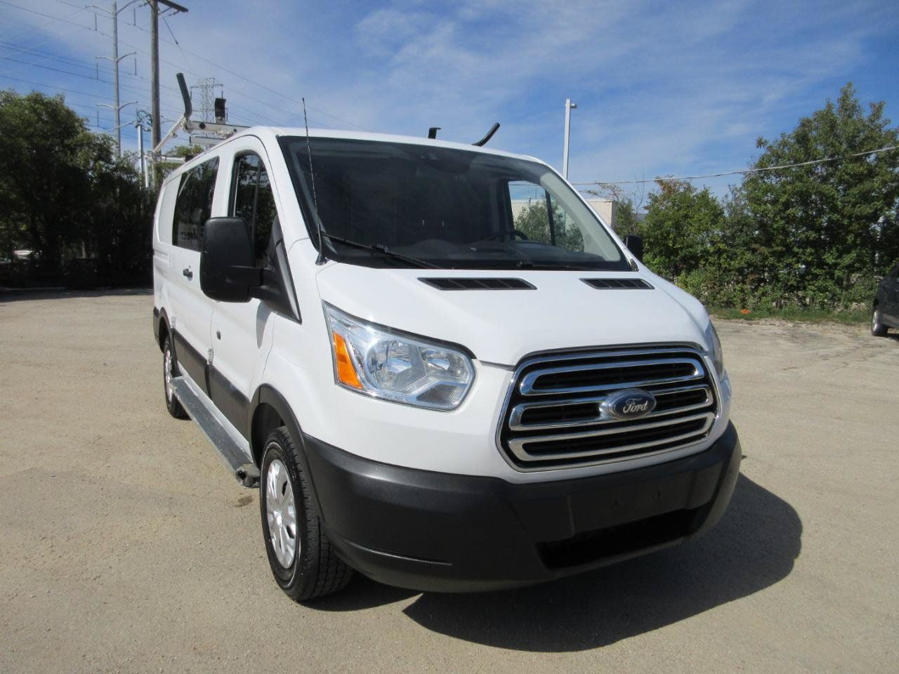 Used 2019 Ford Transit 250 130 Low Roof w/ Exterior Upgrade Package RWD image 19