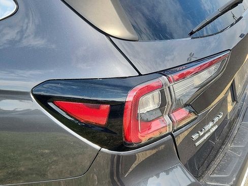 Used 2022 Subaru Outback Limited AWD/4WD image 10