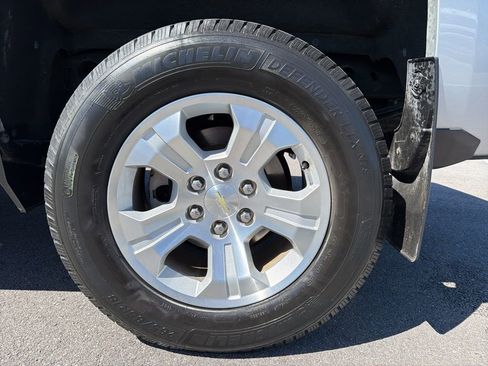 Used 2018 Chevrolet Silverado 1500 LT w/ All Star Edition image 13