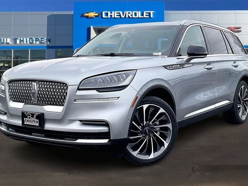 Used 2024 Lincoln Aviator Reserve w/ Equipment Group 201A image 3
