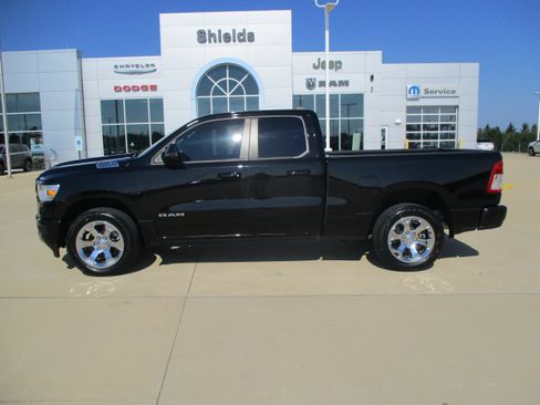 Used 2024 RAM 1500 Big Horn AWD/4WD image 3