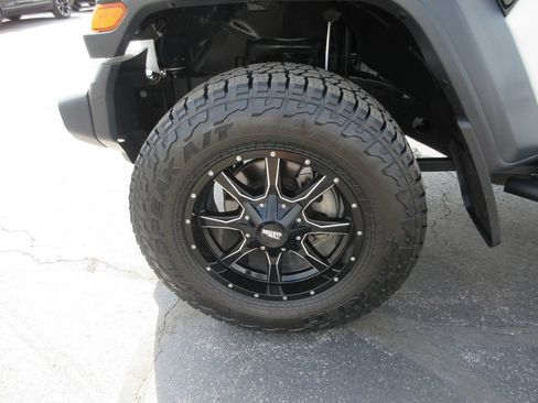 Used 2019 Jeep Wrangler Unlimited Sport S AWD/4WD image 13