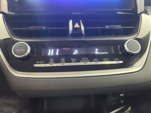 Used 2024 Toyota Corolla LE image 33
