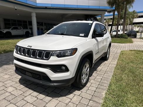Used 2024 Jeep Compass Latitude AWD/4WD image 20