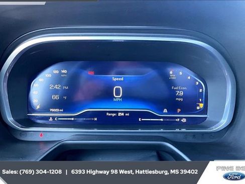 Used 2023 Chevrolet Suburban Premier image 14