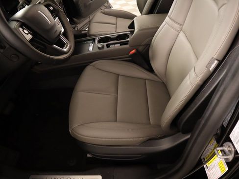 New 2026 Lincoln Corsair Premiere image 12