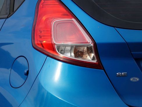 Used 2014 Ford Fiesta SE w/ Equipment Group 201A FWD image 25