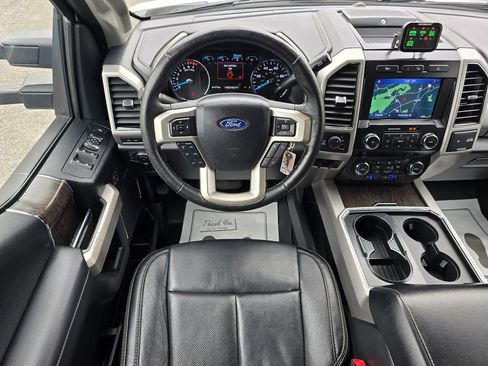Used 2020 Ford F250 Lariat image 13