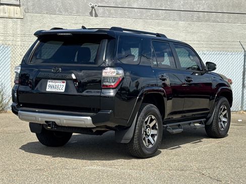Used 2024 Toyota 4Runner TRD Off-Road Premium w/ Moonroof Package AWD/4WD image 3