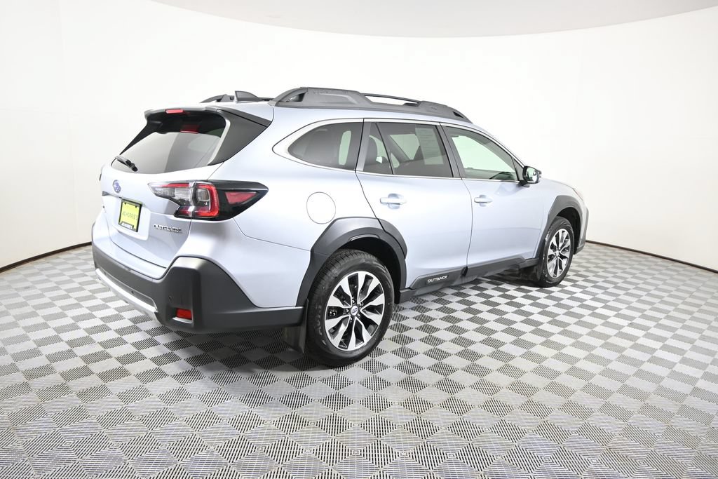Used 2024 Subaru Outback Limited AWD/4WD image 6