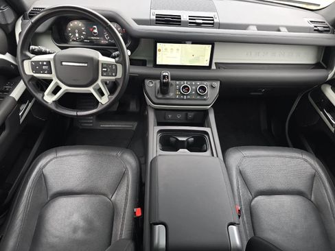 Used 2024 Land Rover Defender 110 S image 3