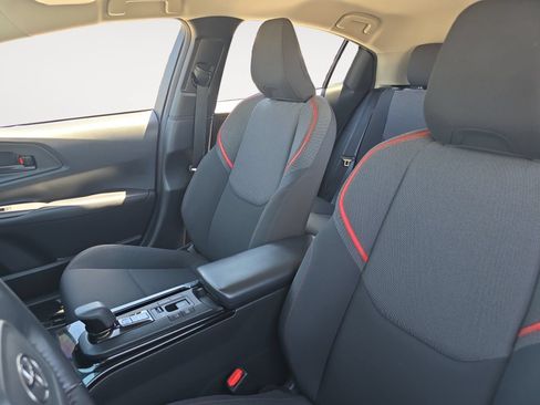 Certified 2023 Toyota Prius Prime FWD image 9