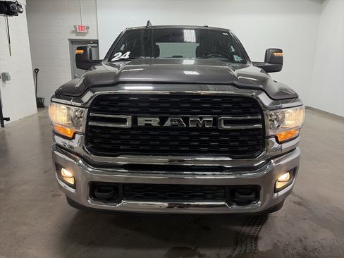 Used 2024 RAM 2500 Big Horn AWD/4WD image 8