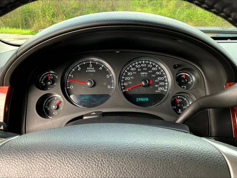 Used 2012 Chevrolet Tahoe LT AWD/4WD image 13