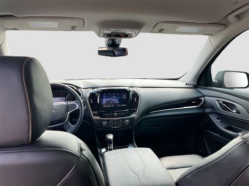 Used 2021 Chevrolet Traverse RS w/ LPO, Floor Liner Package image 23