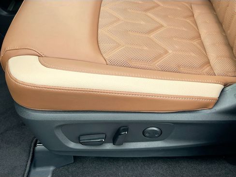 New 2026 Nissan Pathfinder Platinum w/ Cargo Package image 19