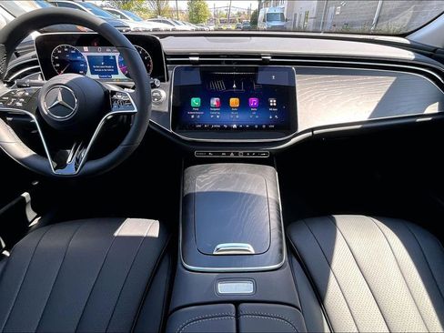 New 2026 Mercedes-Benz E 350 4MATIC Sedan image 5