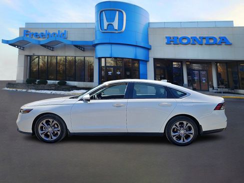 Used 2023 Honda Accord EX image 4