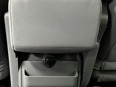 Used 2012 Ford F150 XLT w/ XLT Chrome Pkg image 39