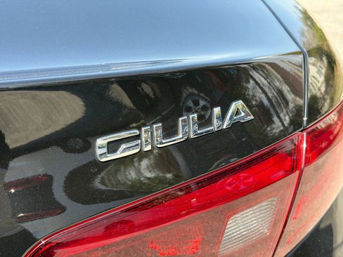 Used 2021 Alfa Romeo Giulia Sprint w/ Sun & Sound Package image 11