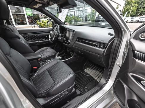 Used 2022 Mitsubishi Outlander GT AWD/4WD image 25