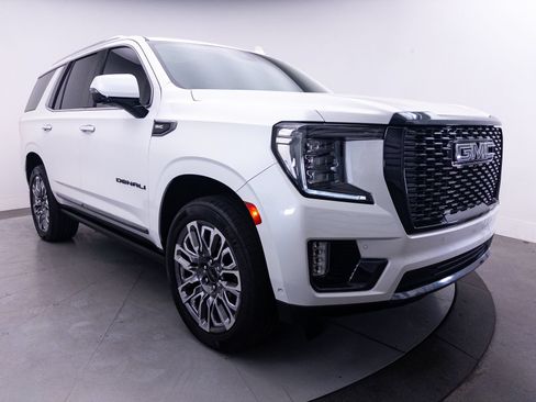 Used 2023 GMC Yukon Denali Ultimate AWD/4WD image 19
