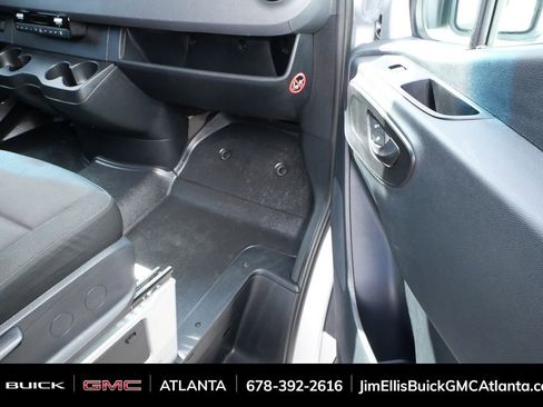Used 2024 Mercedes-Benz Sprinter 2500 image 21