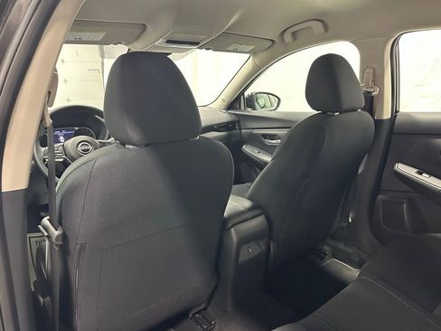 Used 2025 Nissan Sentra SV image 47