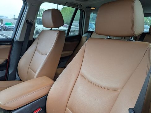 Used 2017 BMW X3 sDrive28i RWD image 9