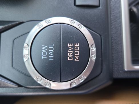 Used 2025 Toyota 4Runner SR5 image 35