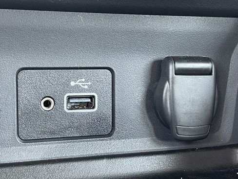 Used 2025 Nissan Sentra S FWD image 19