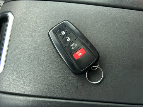 Used 2023 Toyota Highlander XSE image 33