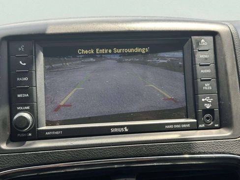 Used 2020 Dodge Grand Caravan SE FWD image 31