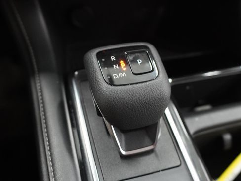 Used 2024 Nissan Pathfinder SV w/ Lighting Package (N92) FWD image 26