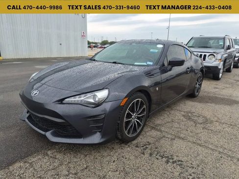 Used 2017 Toyota 86 image 1