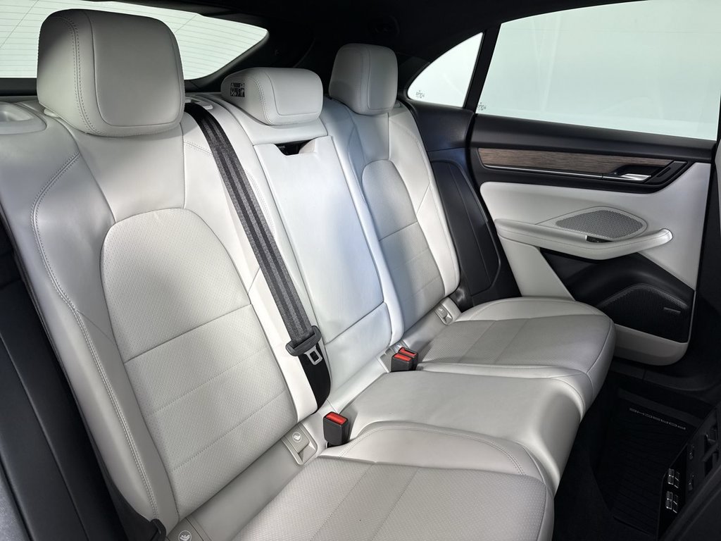 Certified 2025 Porsche Macan Electric RWD image 24