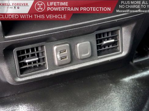 Used 2022 GMC Sierra 2500 SLE w/ SLE Convenience Package image 26