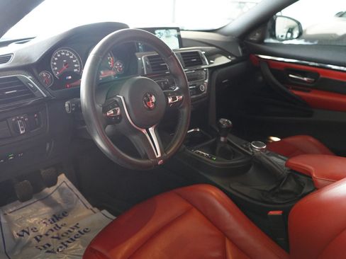 Used 2017 BMW M4 Coupe RWD image 7