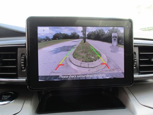 Certified 2022 Ford Explorer XLT w/ Equipment Group 202A image 14